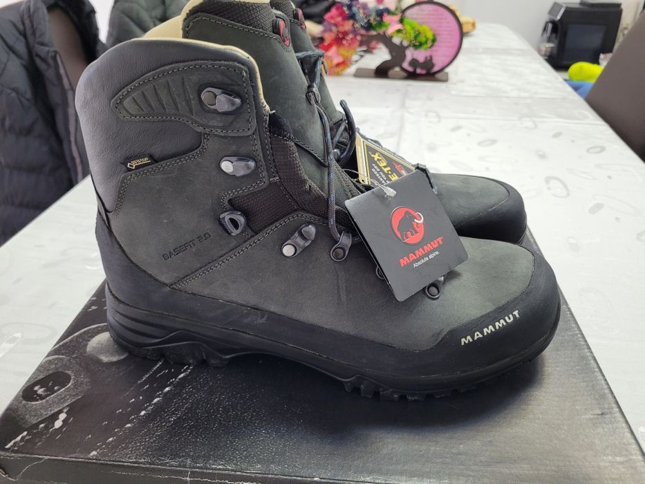 Mammut goretex barbati