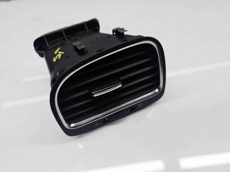 Grila aerisire stanga Volkswagen Golf 6 (5K1) [Fabr 2009-2013] 5K0819