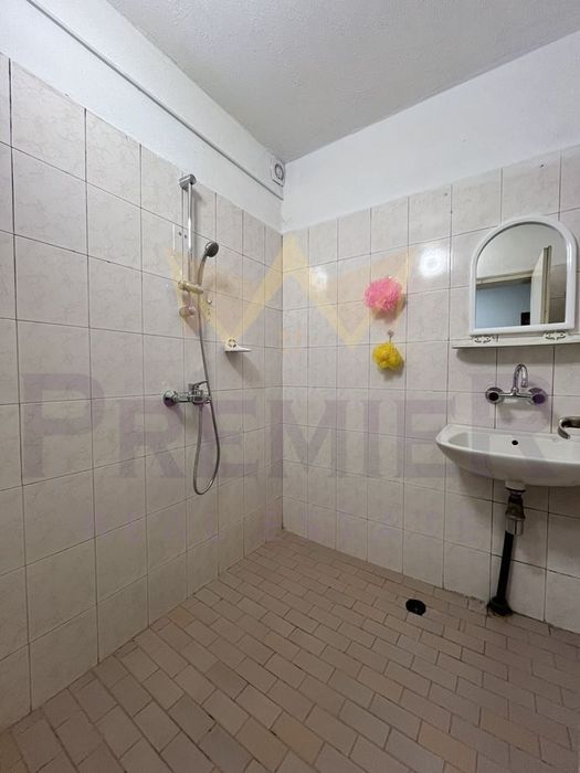 Дава се под наем Едностаен апартамент в Варна, Спортна зала - 37 кв.м за 316.2 € - Снимка #3