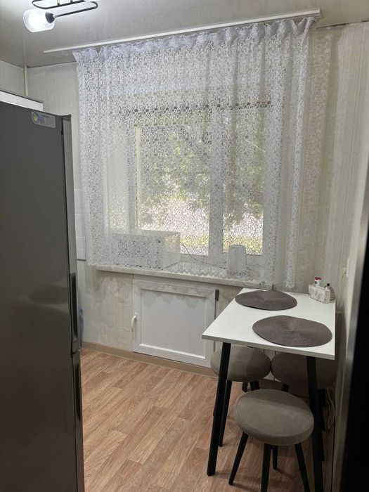 продам 2 комнатную квартиру