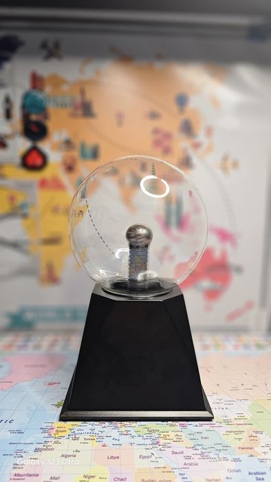 Lampa de plasma aproape noua