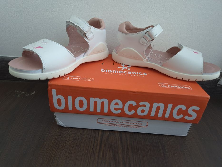 Sandale biomecanics noi 29