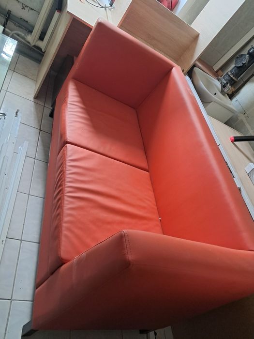Продам диван для офиса