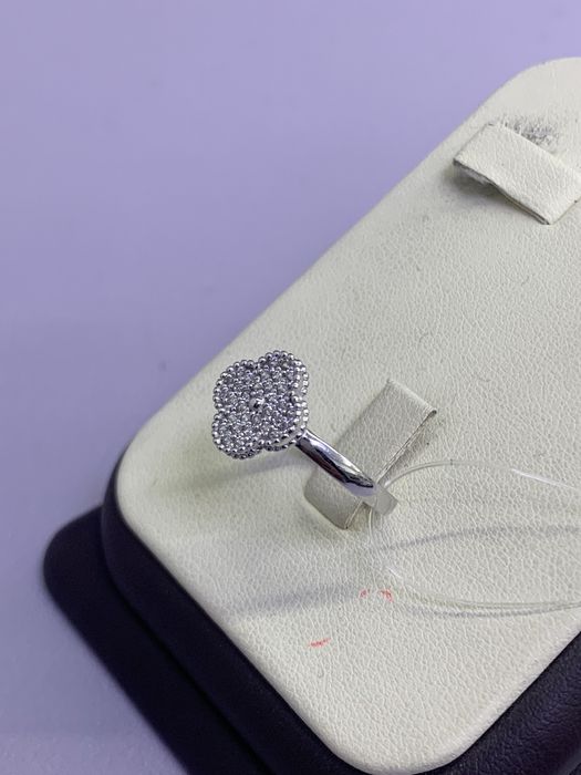 Золотое кольцо с бриллиантом / #MA807365