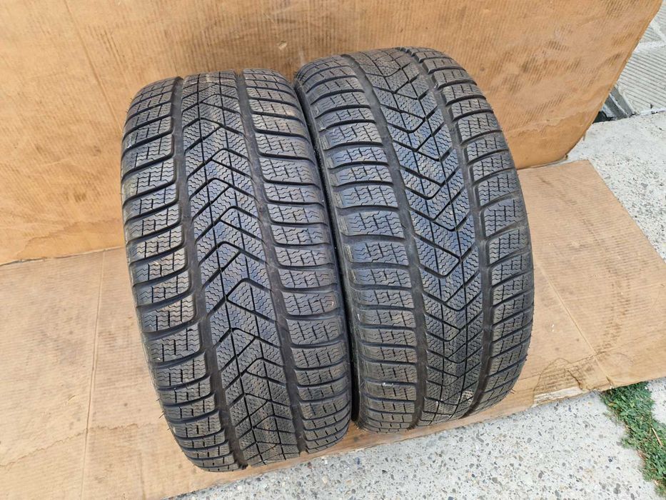 2 Pirelli R19 255/35 Зимни гуми  DOT3819