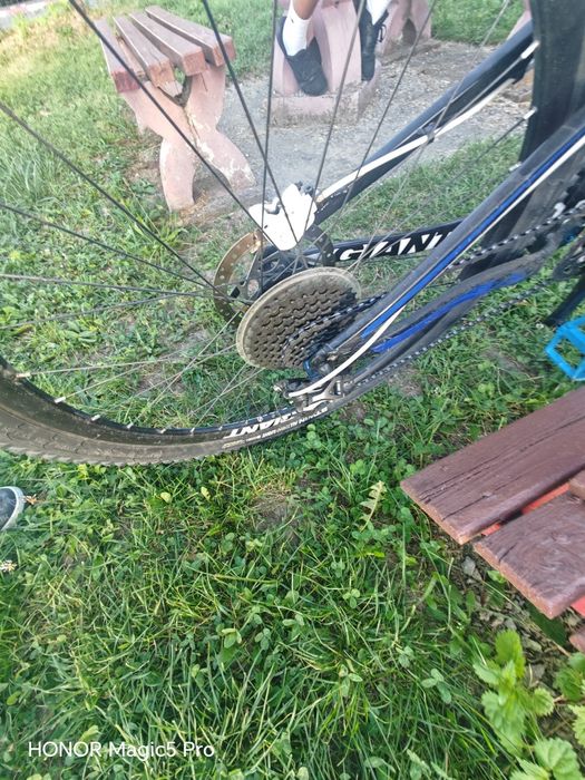 Vând bicicleta Giant Trance