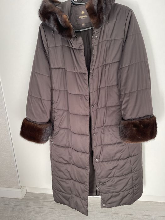 Куртка красивая 46 размер