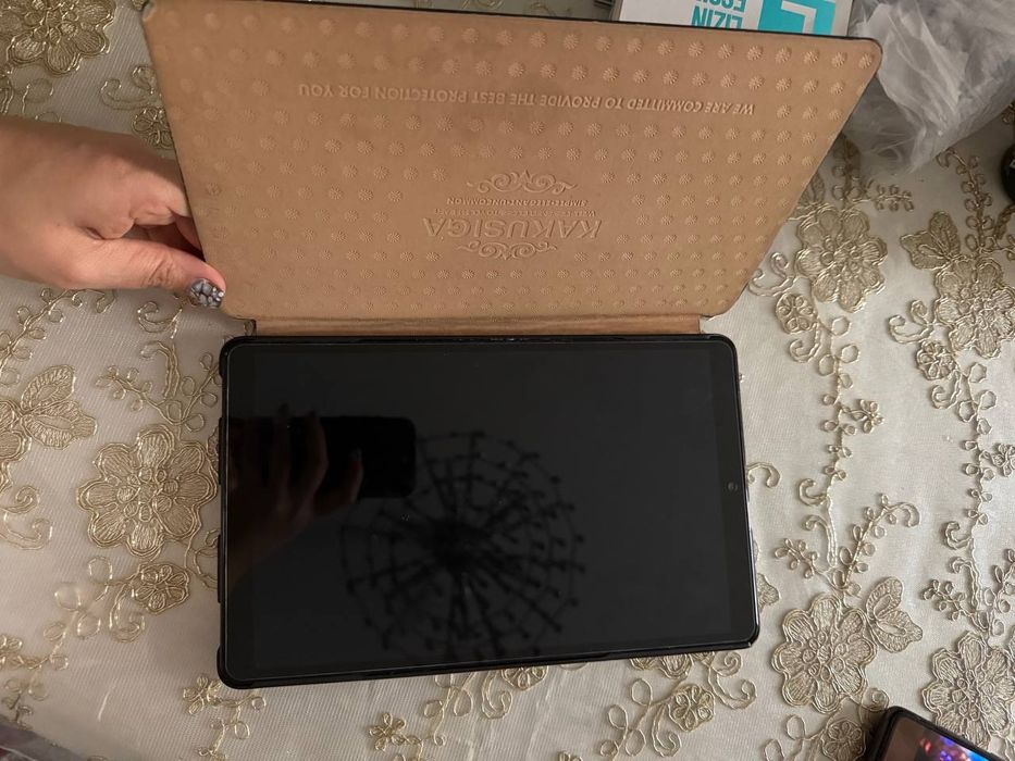 Планшет срочно продам