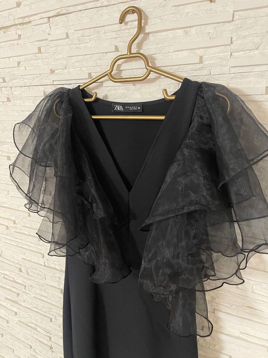 Vand rochie zara neagra