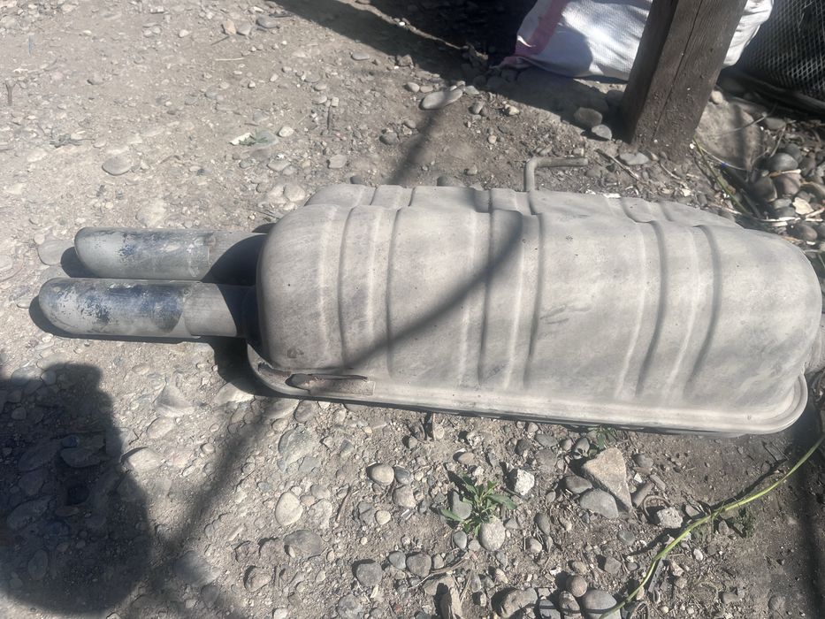 Продам глушитель на ауди 80б4