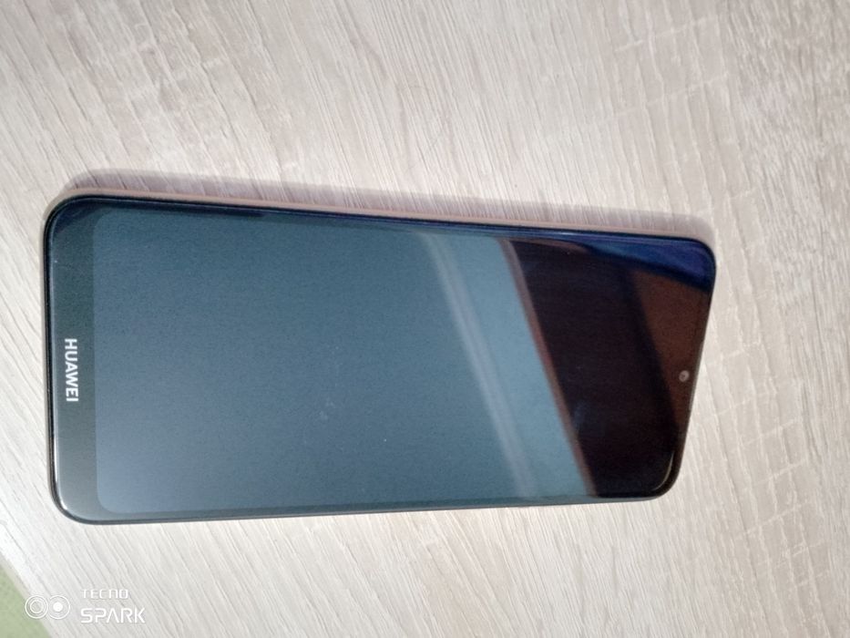 Продам телефон хуавей