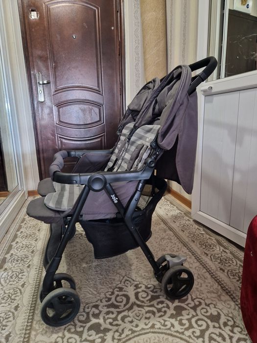 Коляска для близнецов