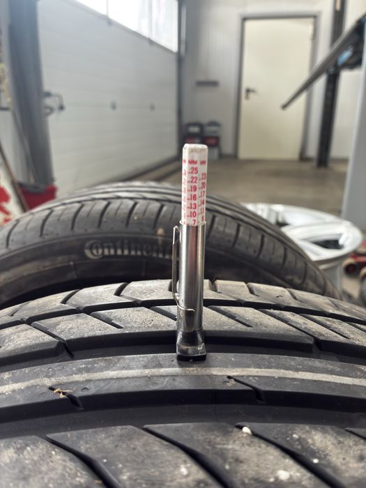 Летни Гуми 18" Континентал 235/40/18