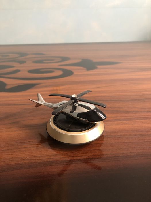 Mashinaga bar va vertalyot sotiladi