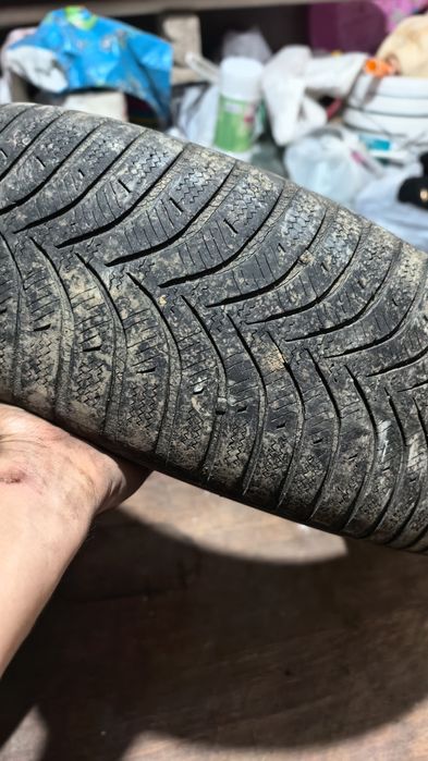 Шины 195/65/15 продам по 3000