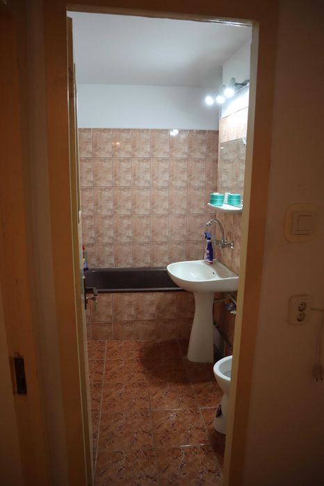 Apartament cu 4 Camere, 2 Băi pe Calea Dunării, Roșiori de Vede