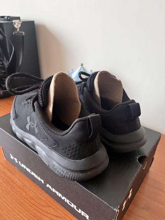 Удобни маратонки Under Armour