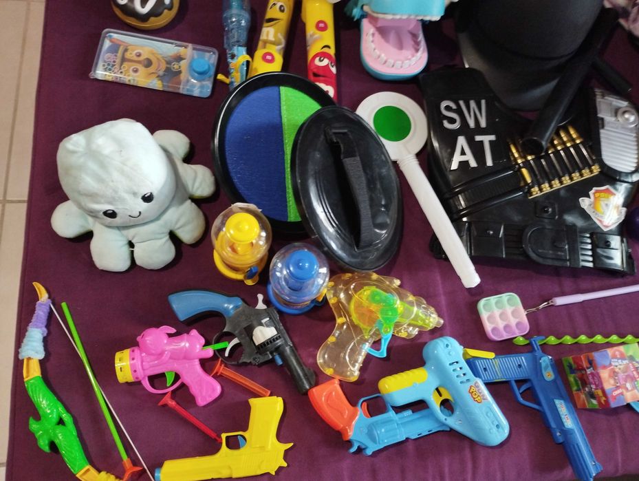 Сет играчки за 15 лв.