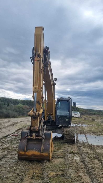 Excavator Hitachi ZX210