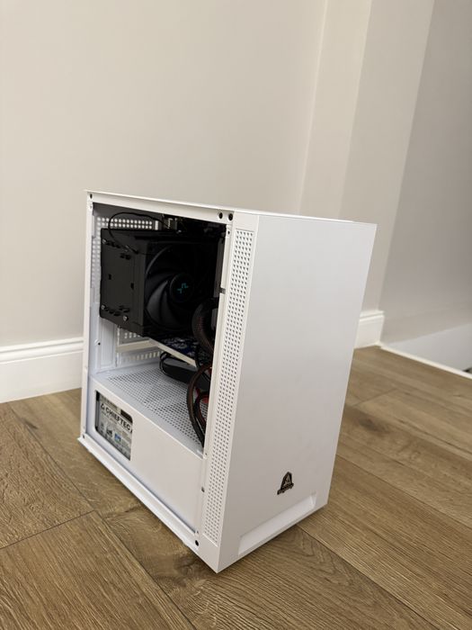 PC Desktop – i7-9700K, 16GB RAM, ideal office / upgrade gaming