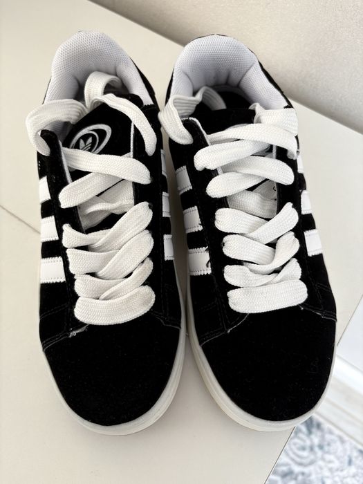 Продам новые кроссовки