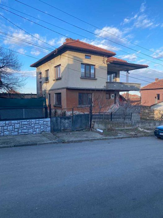 Продава се Къща в Луковит - 145 кв.м за 518 €/кв.м - Снимка #3