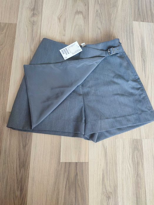 Панталонки S нови