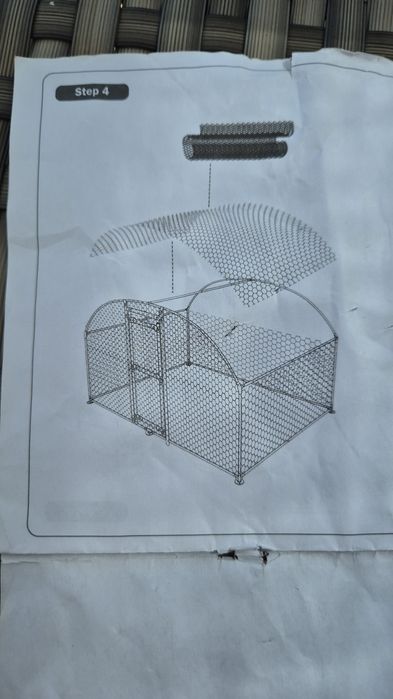 Tarc pentru păsări sau căței.