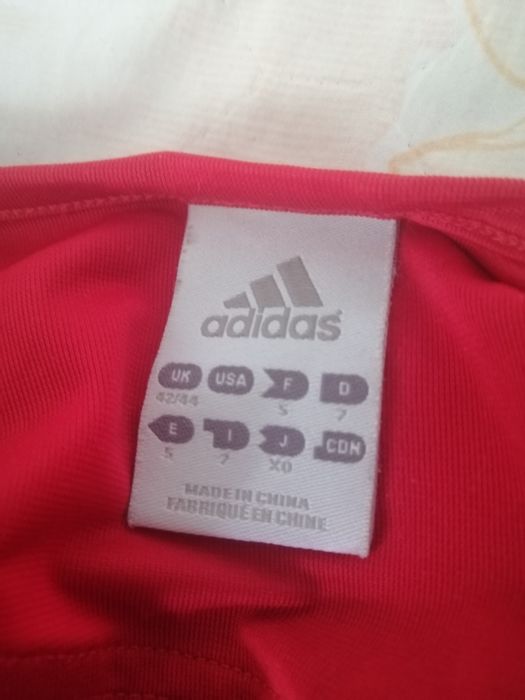 Тренировъчна тениска на Adidas за италианския гранд AC Milan