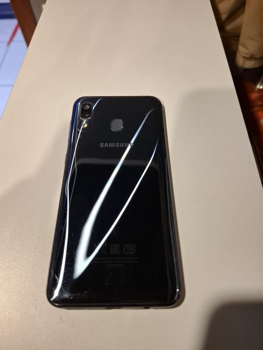 Samsung A30, в отличном состоянии