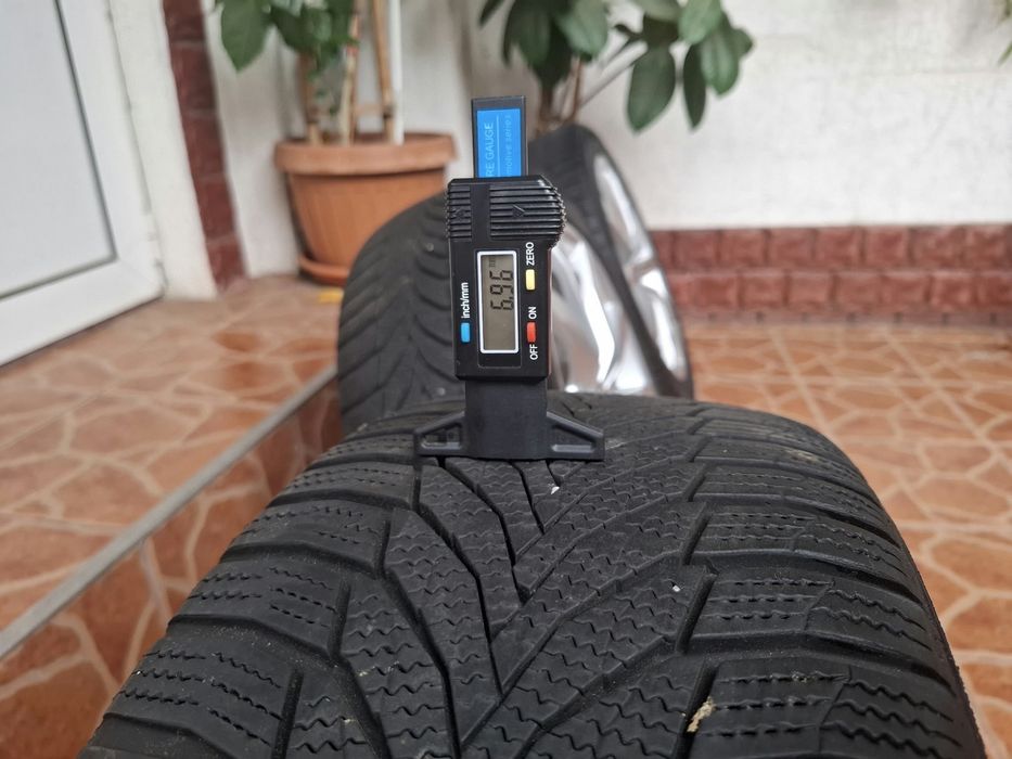 Set 4 Jante Aliaj VW Golf 7 R-Line Dijon R17 + Anvelope Iarnă Nexen 225/45 R17 DOT 2022 (Profil 6.5-7mm)