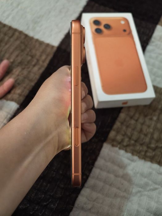 Apple 17 pro max