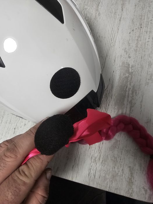 COADA IMPLETITA - negru ,fuchsia si  Creasta Punk rosu