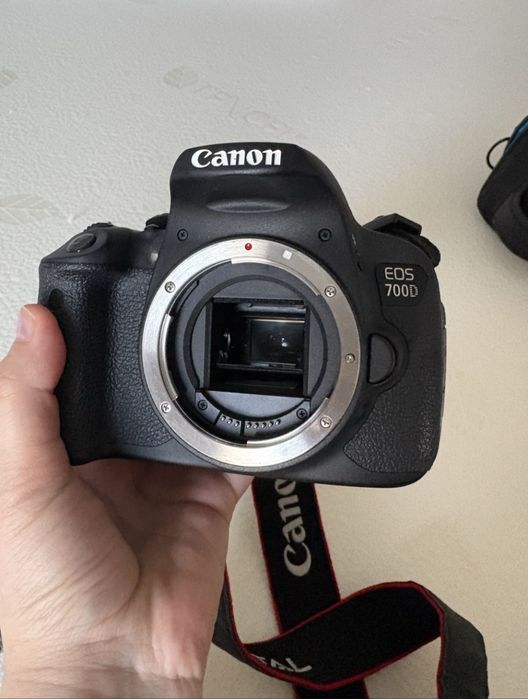 Canon EOS 700D + 50mm