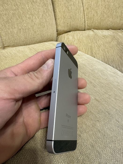 Iphone se   64gb