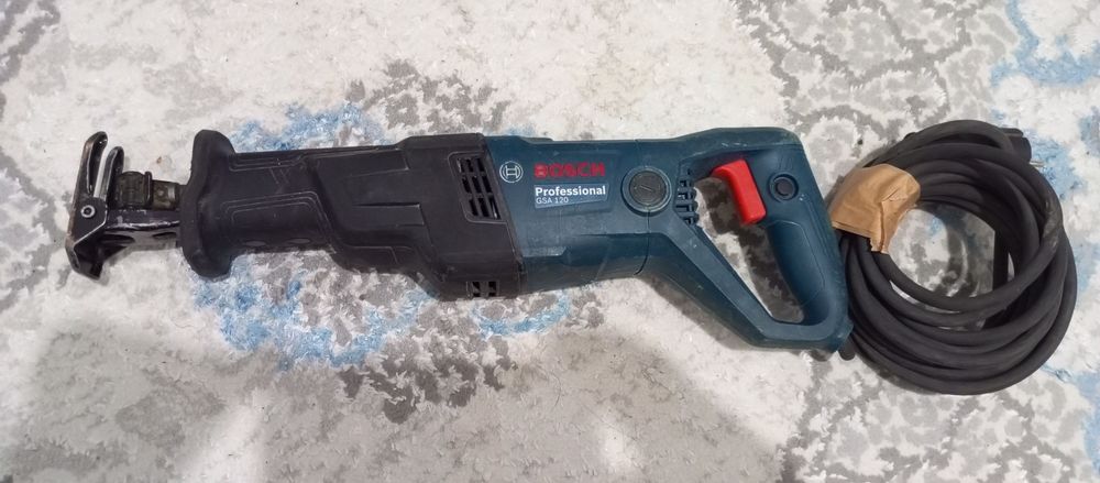 Сабельная пила BOSCH Professional GSA 120
