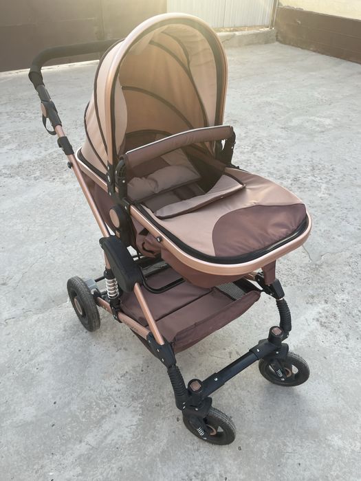 Продам коляску с автолюлькой 3 в 1