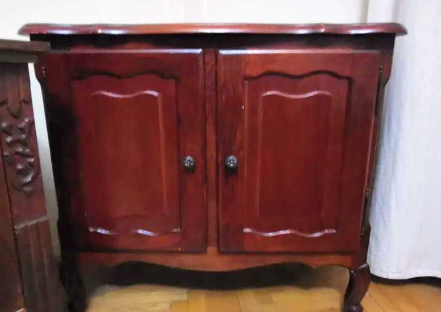 Mobilier lemn masiv cu două uși