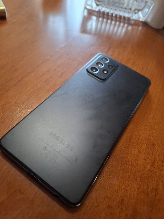 Samsung A72 128GB/6 RAM