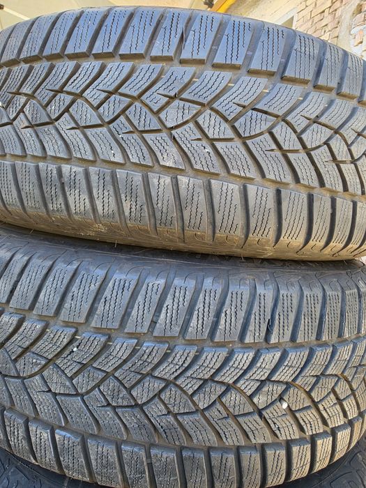 4 бр зимни 225/55/17 Goodyear 21г