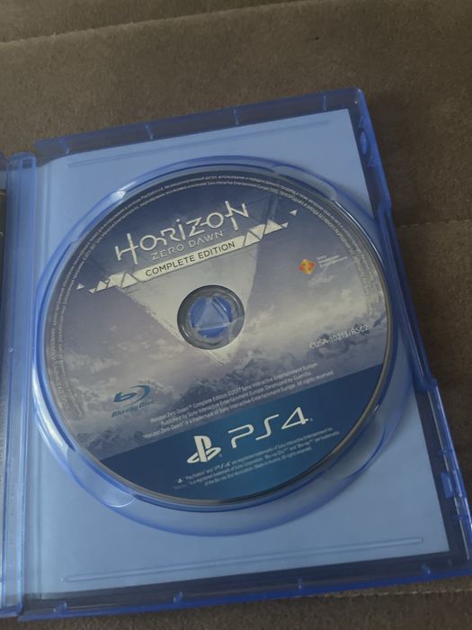 Продам игру хоройзен на пс4