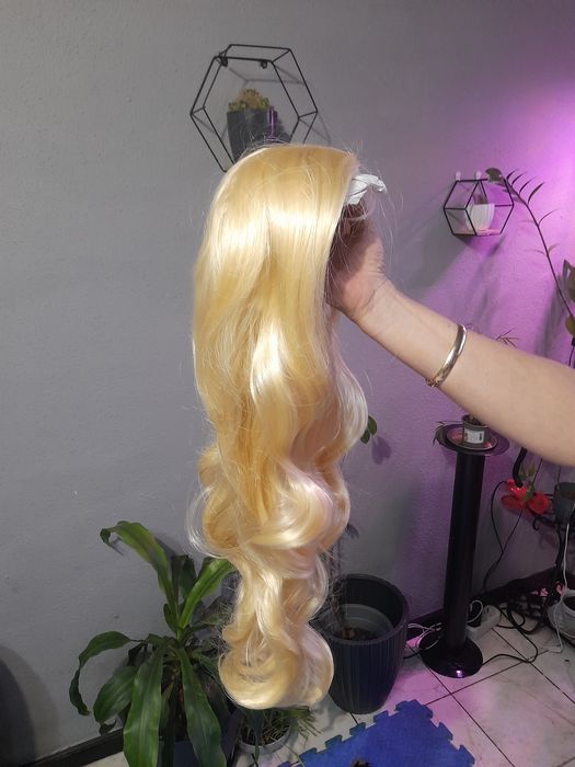 Перука,Треси,опашки от изкуствен косъм