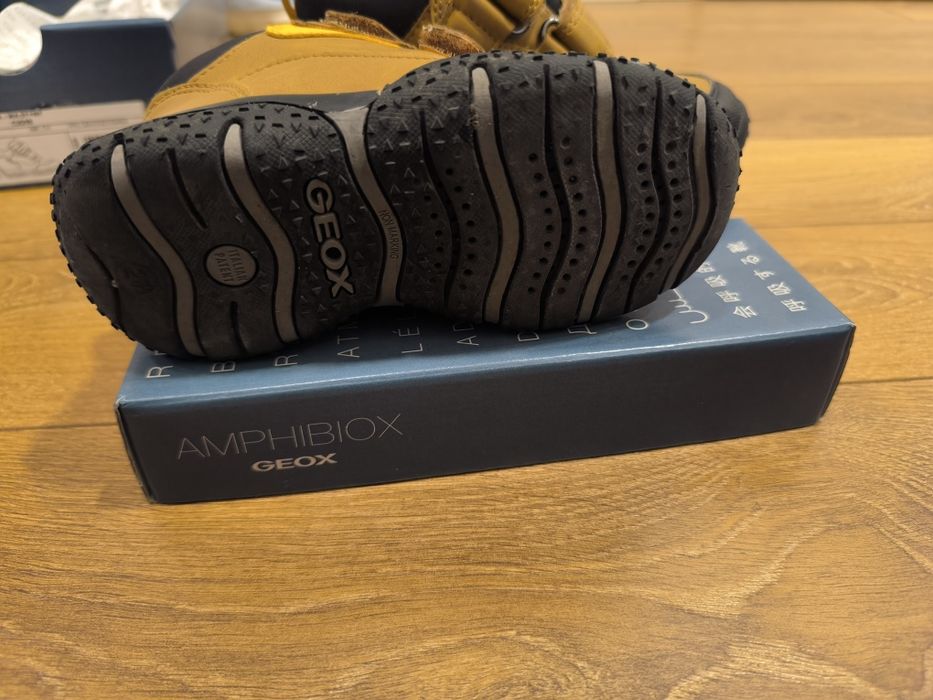 Детски боти Geox