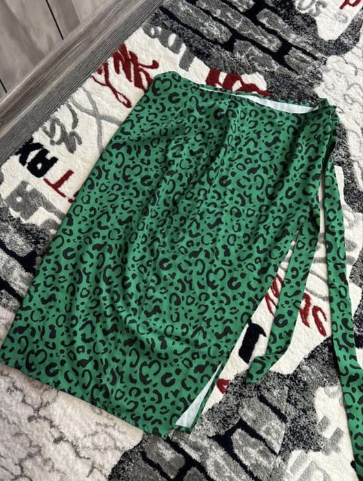 Зелена лятна леопардова пола