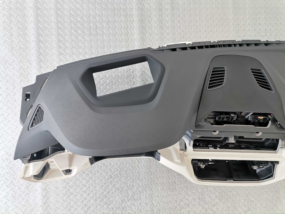 Ново Табло BMW 5 G30 G31 Lci HUD Слонова кост гума