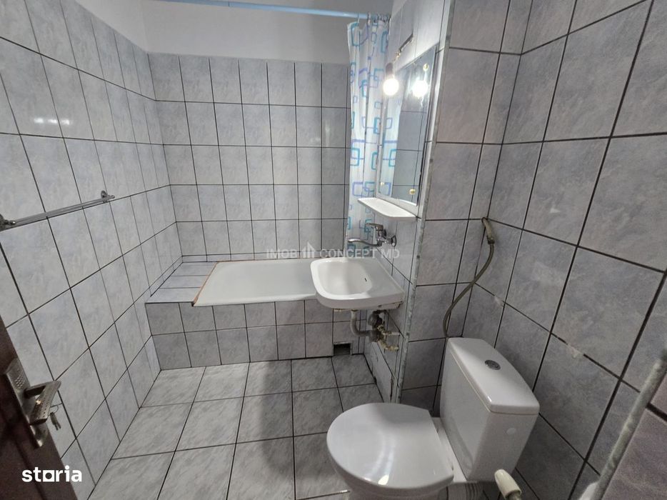 Apartament Ideal cu 2 Camere, Pret Mic, Acte la Zi - Strada Domnisori