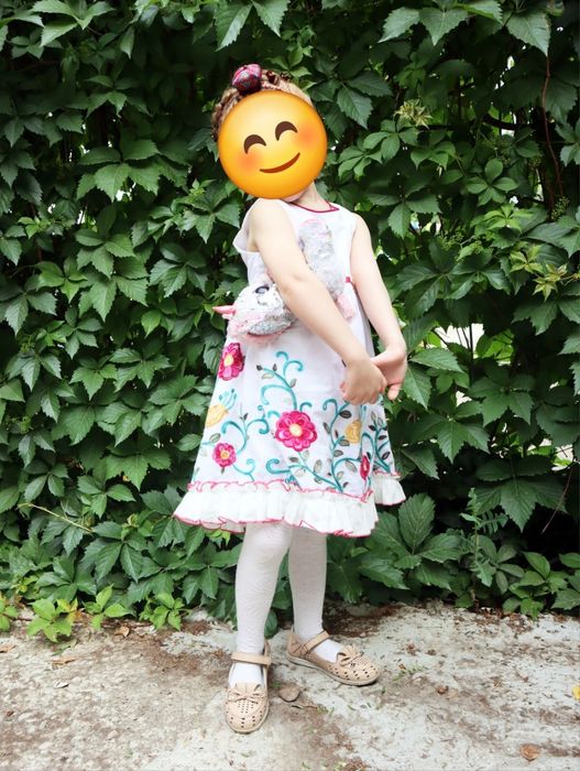 Платье на 4-5 лет