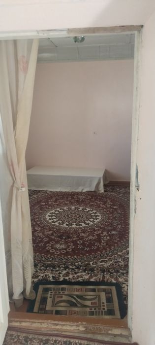 Айропортдан 8 сутик ховли сотилади