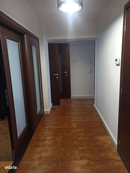 3 camere UltraCentral , zona Bancorex ,  mobilat / utilat / centrala !