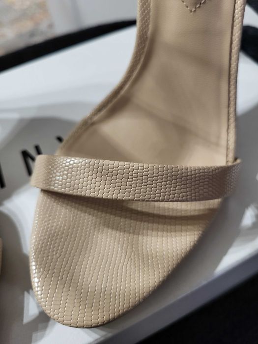 Високи сандали Aldo 38